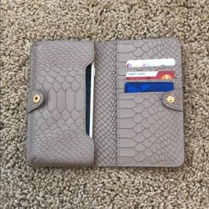 GiGi New York Phone Wallet